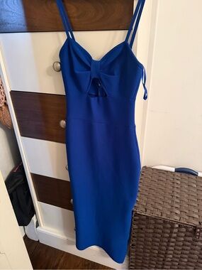Elliatt | Dresses | Kailee Texture Long Sleeve Midi Dress | Poshmark